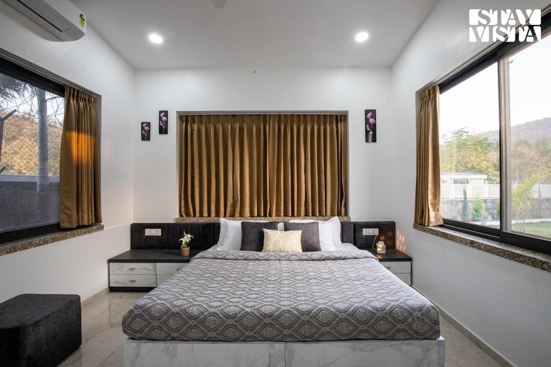 Stayvista'S Bella Dream - Mountain-View With Outdoor Pool, Lawn Featuring A Gazebo & Indoor Games Udaipur Extérieur photo