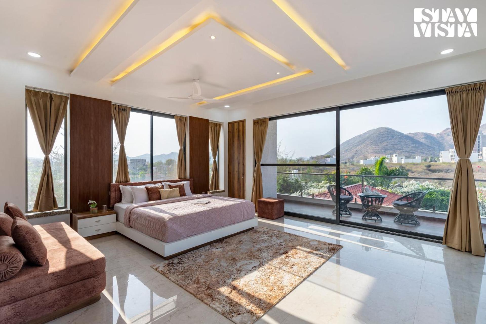 Stayvista'S Bella Dream - Mountain-View With Outdoor Pool, Lawn Featuring A Gazebo & Indoor Games Udaipur Extérieur photo