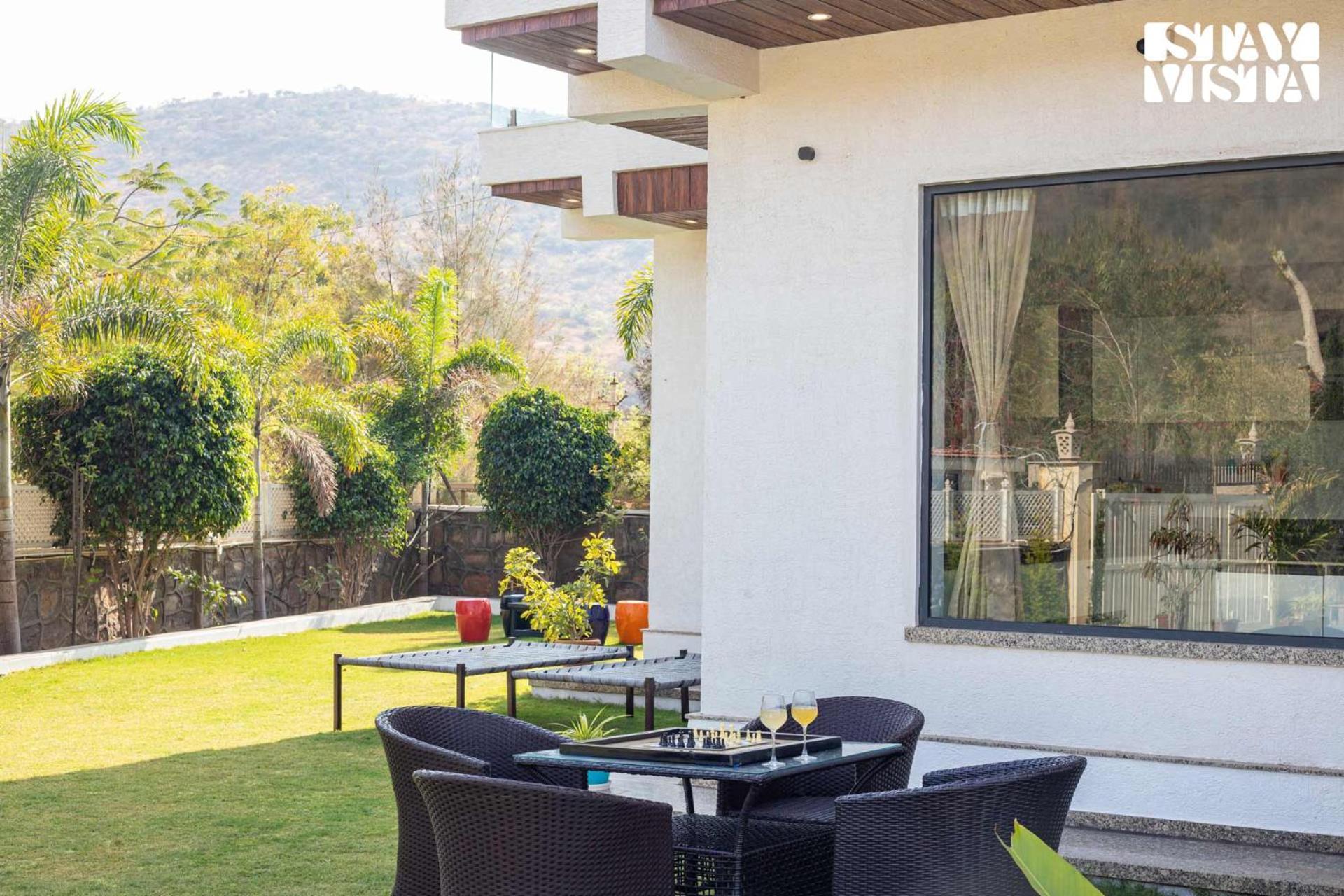 Stayvista'S Bella Dream - Mountain-View With Outdoor Pool, Lawn Featuring A Gazebo & Indoor Games Udaipur Extérieur photo